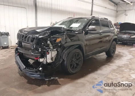 2020 Jeep Cherokee Trailhawk 4X4 from USA, damaged, VIN 1C4PJMBX1LD627056